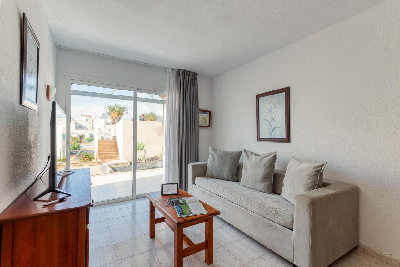 Apartamento 1 Con Terraza Y Piscina En Corralejo Apartman Kültér fotó